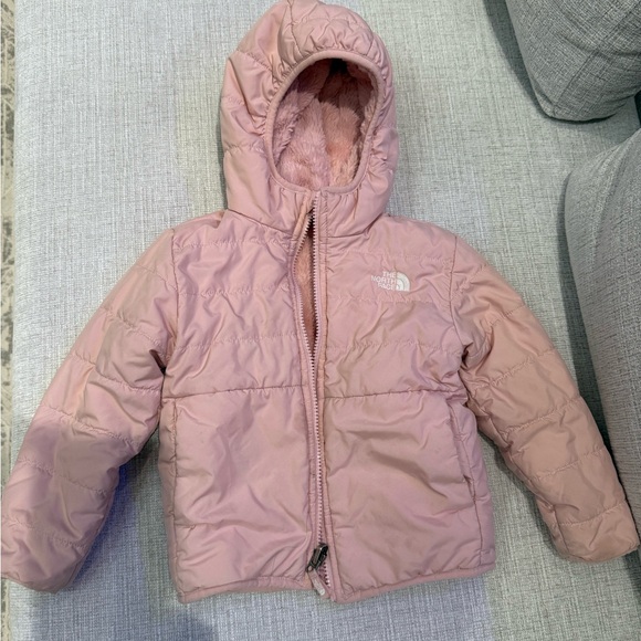 The North Face
Kids' Mossbud Swirl Reversible Water Repellent Hooded Jacket - Picture 2 of 8